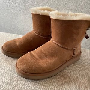 Ugg Mini Bailey Bow Ankle Boot